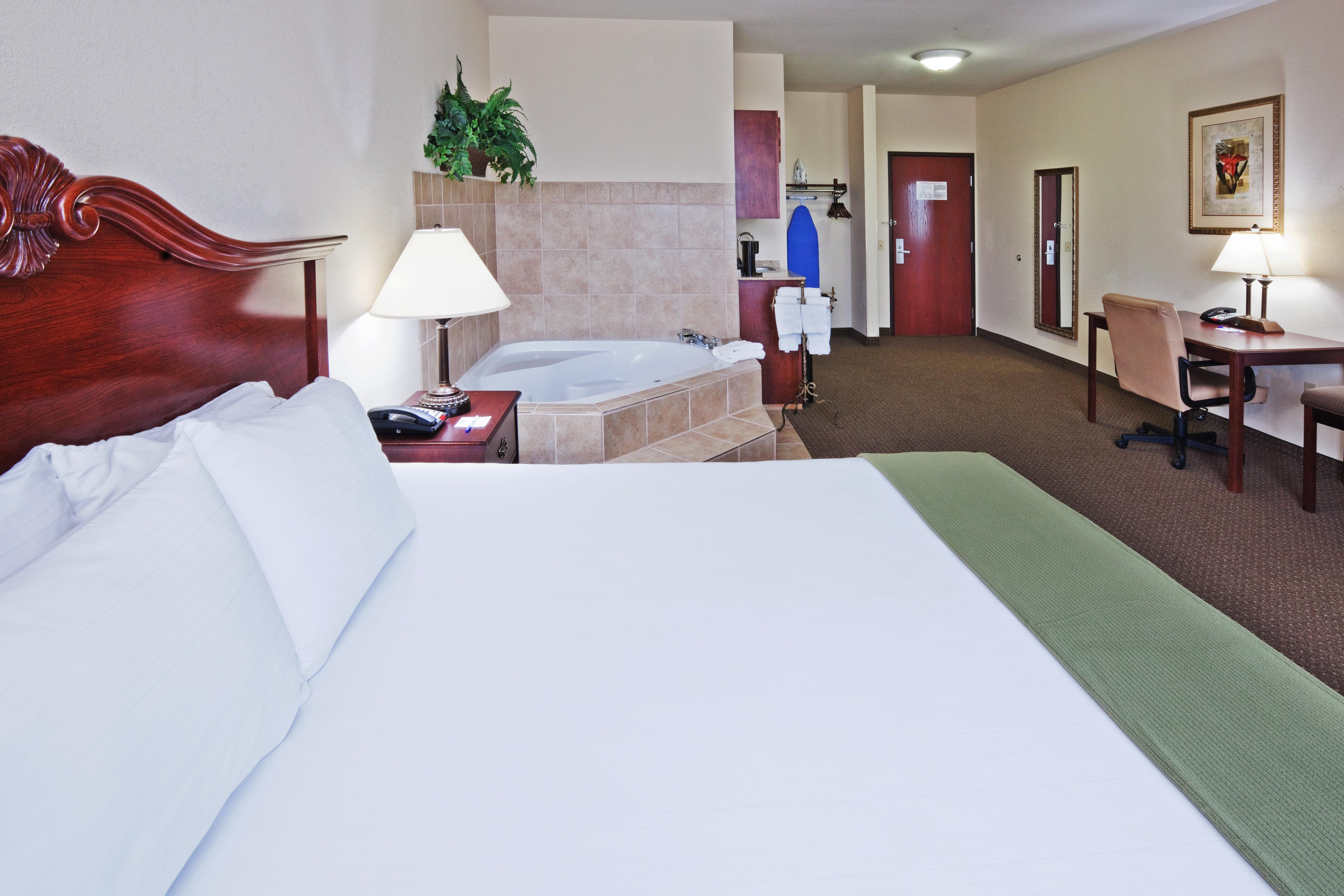 Holiday Inn Express Hotel & Suites Woodward Hwy 270 By Ihg Exterior foto