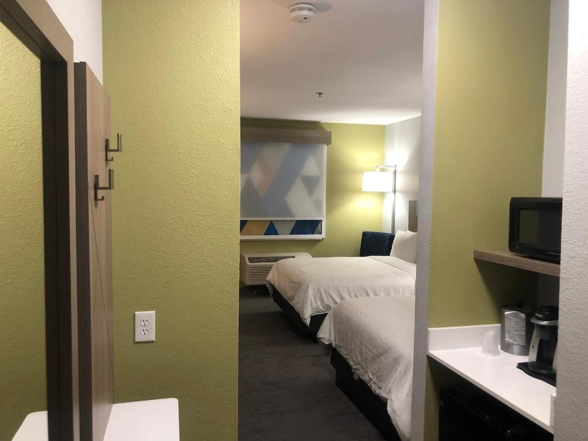 Holiday Inn Express Hotel & Suites Woodward Hwy 270 By Ihg Exterior foto