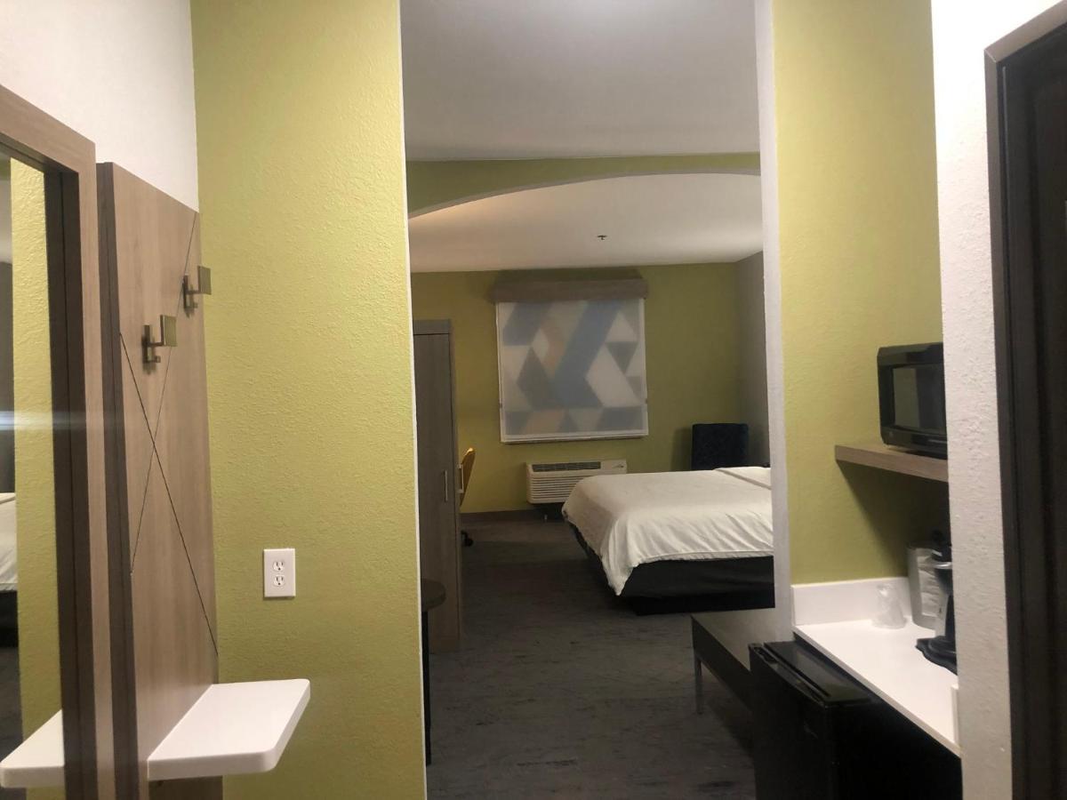 Holiday Inn Express Hotel & Suites Woodward Hwy 270 By Ihg Exterior foto