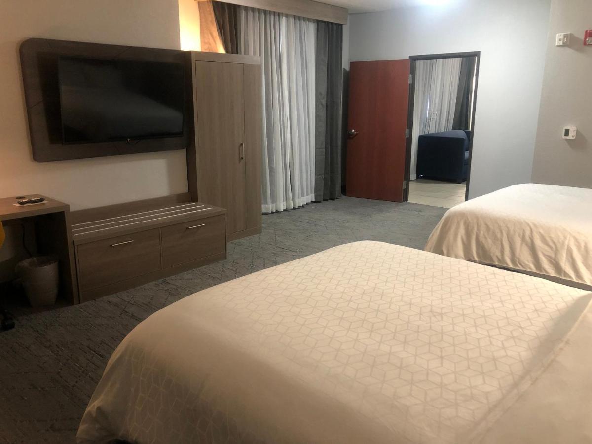 Holiday Inn Express Hotel & Suites Woodward Hwy 270 By Ihg Exterior foto