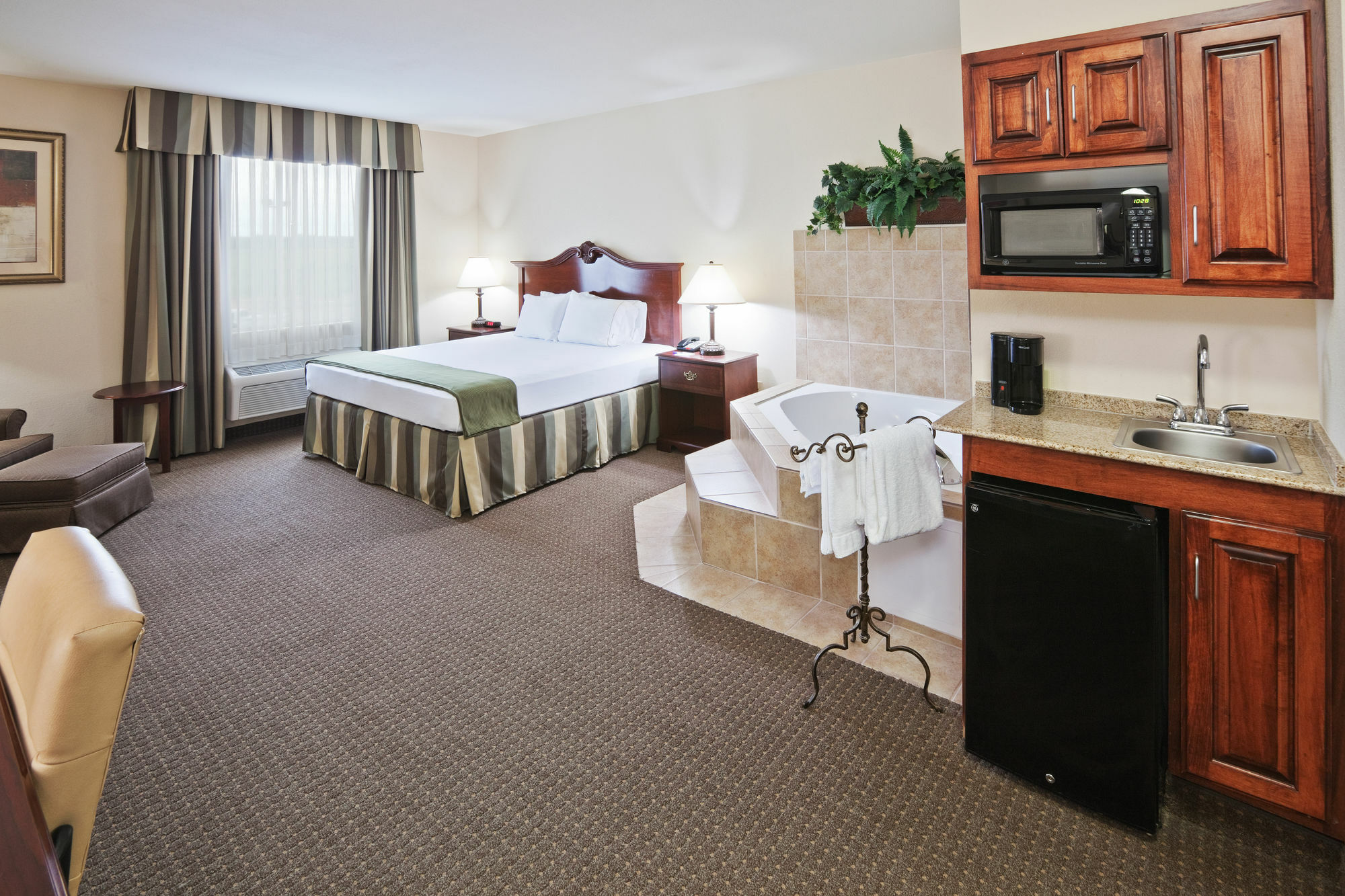 Holiday Inn Express Hotel & Suites Woodward Hwy 270 By Ihg Exterior foto